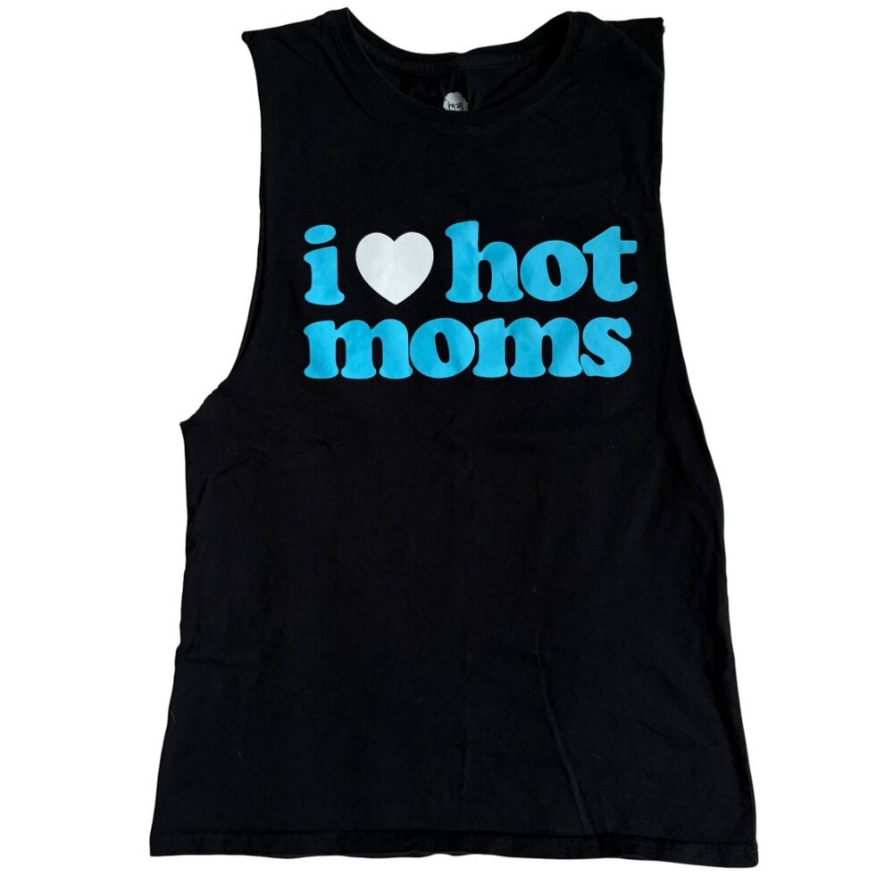 Danny Duncan "I Love Hot Moms" Raw Hem Sleeveless Shirt (Small)